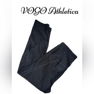 Vogo Athletica Black Capri Leggings with Mesh Detail – Size Small 🖤✨